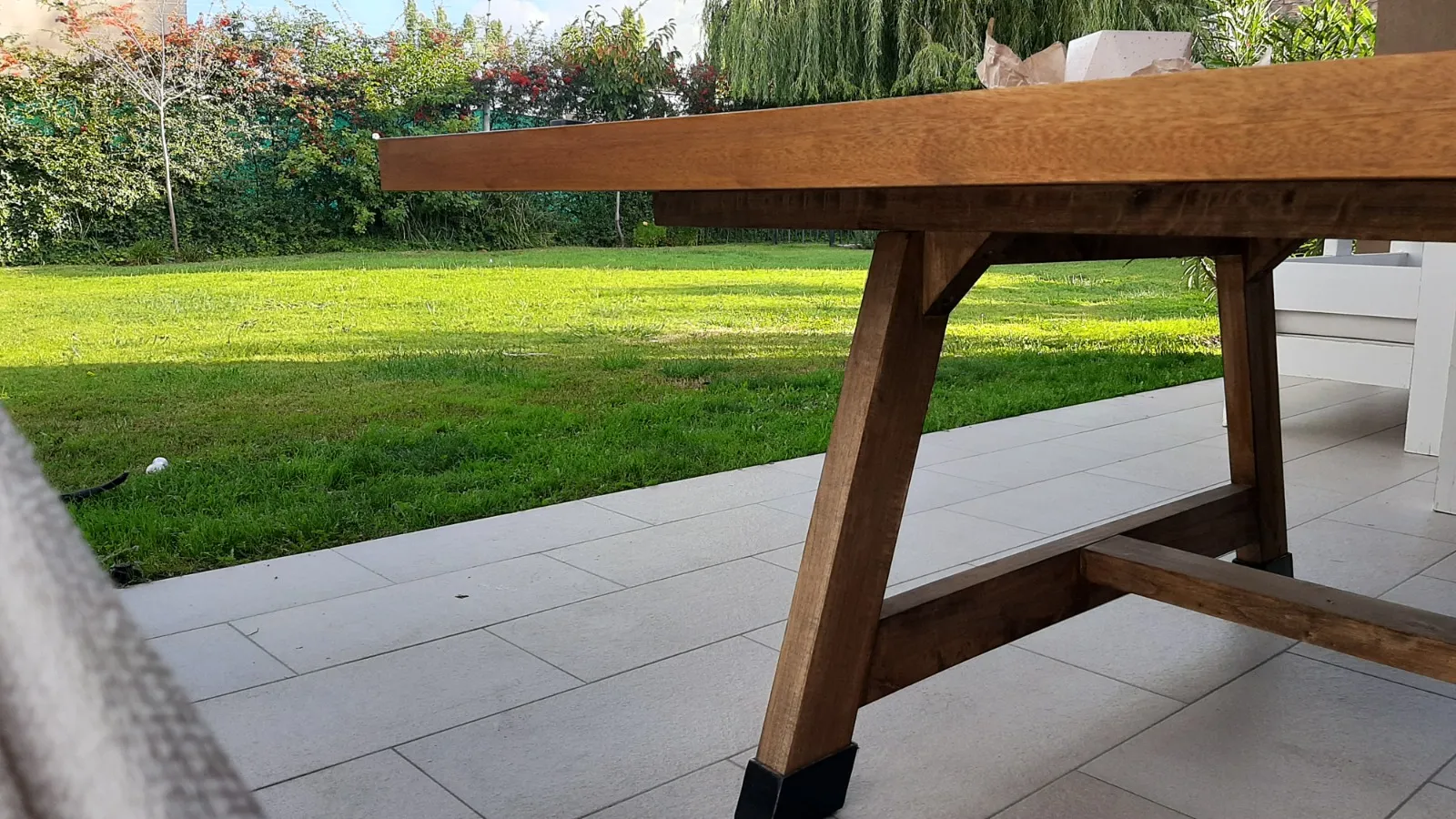 Mesa exterior grupoarguss